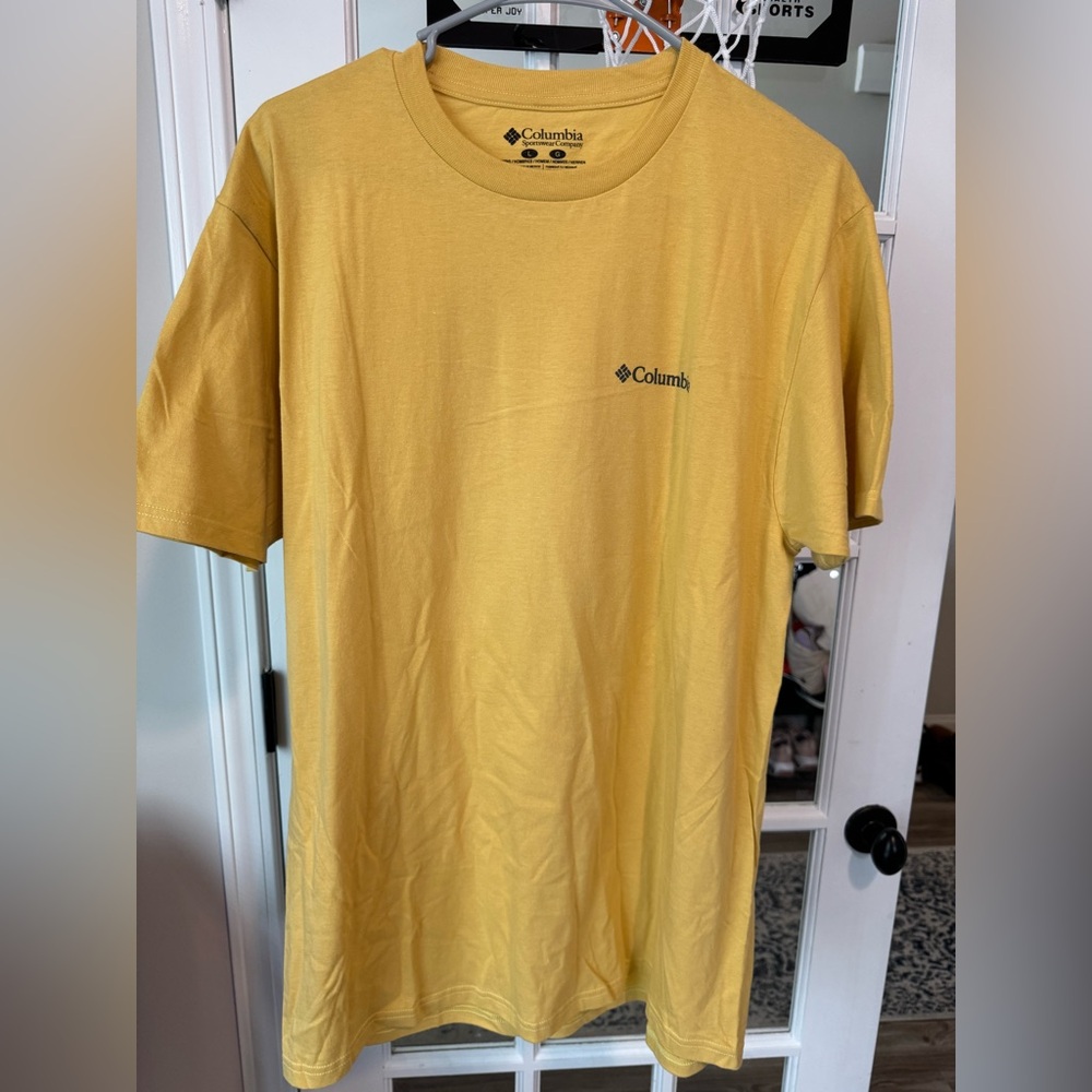 Columbia yellow “always outside” LARGE MEN